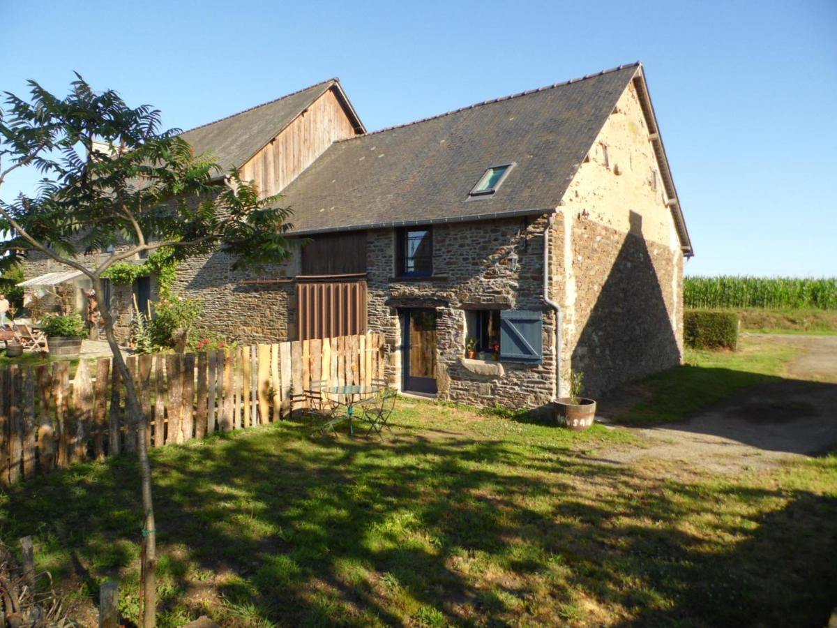 Gîte à la ferme en pleine nature Pleine-Fougères Exterior foto